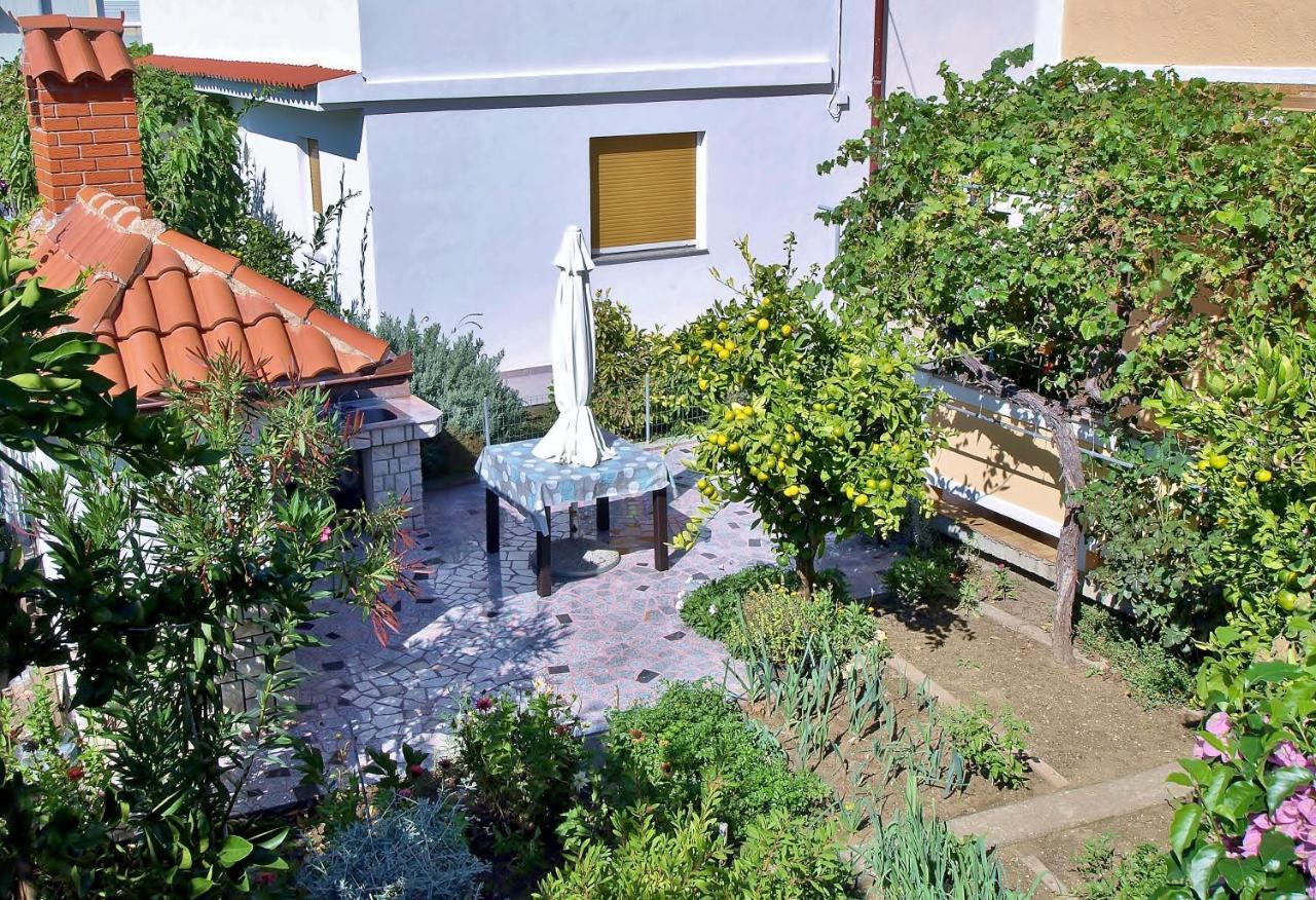 Jaska Anica Apartments Supetarska Draga Exterior foto